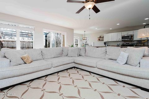 Tiny photo for 2143 Bluestone Drive, Findlay, OH 45840 (MLS # 10004725)