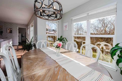 Tiny photo for 2143 Bluestone Drive, Findlay, OH 45840 (MLS # 10004725)