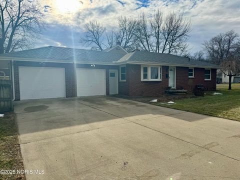 Photo of 3805 Ariel Avenue, Toledo, OH 43623 (MLS # 10002524)