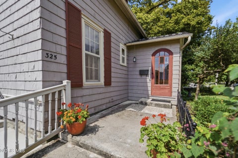 Tiny photo for 325 W Elm Street, Bluffton, OH 45817 (MLS # 10012878)
