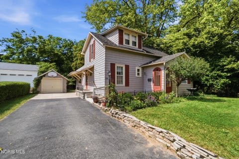Tiny photo for 325 W Elm Street, Bluffton, OH 45817 (MLS # 10012878)