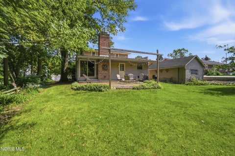 Tiny photo for 325 W Elm Street, Bluffton, OH 45817 (MLS # 10012878)
