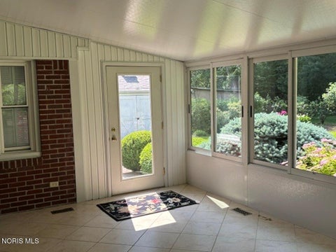 Tiny photo for 6603 Country Place, Sylvania, OH 43560 (MLS # 10008877)
