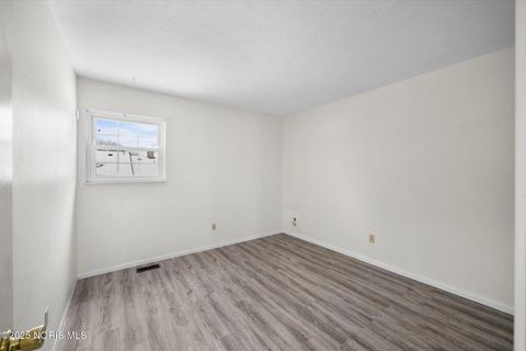 Tiny photo for 5705 Aspen Drive # 3, Toledo, OH 43615 (MLS # 10001975)