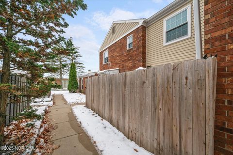 Tiny photo for 5705 Aspen Drive # 3, Toledo, OH 43615 (MLS # 10001975)