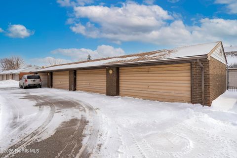 Tiny photo for 5441 Cresthaven Lane #Apt 1, Toledo, OH 43614 (MLS # 10003693)