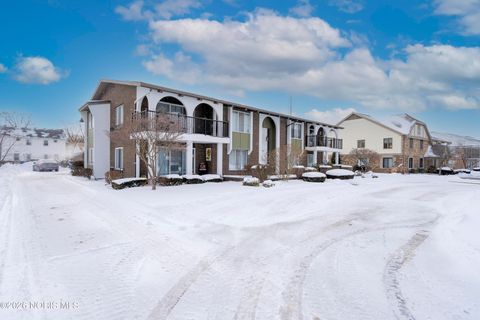 Tiny photo for 5441 Cresthaven Lane #Apt 1, Toledo, OH 43614 (MLS # 10003693)