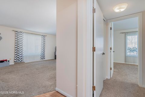 Tiny photo for 5441 Cresthaven Lane #Apt 1, Toledo, OH 43614 (MLS # 10003693)