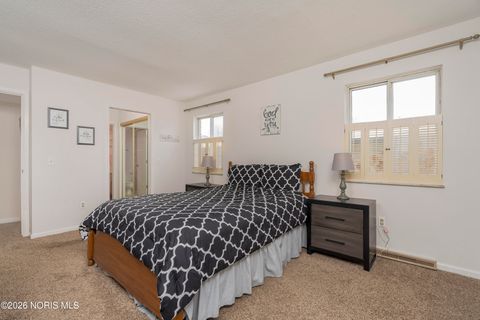 Tiny photo for 5441 Cresthaven Lane #Apt 1, Toledo, OH 43614 (MLS # 10003693)
