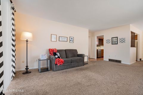 Tiny photo for 5441 Cresthaven Lane #Apt 1, Toledo, OH 43614 (MLS # 10003693)