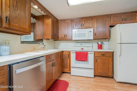 Tiny photo for 5441 Cresthaven Lane #Apt 1, Toledo, OH 43614 (MLS # 10003693)