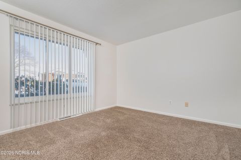 Tiny photo for 5441 Cresthaven Lane #Apt 1, Toledo, OH 43614 (MLS # 10003693)
