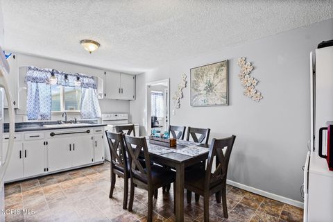 Tiny photo for 626 Central Avenue, Findlay, OH 45840 (MLS # 10005091)