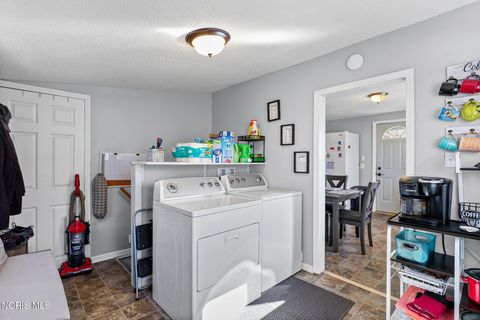 Tiny photo for 626 Central Avenue, Findlay, OH 45840 (MLS # 10005091)