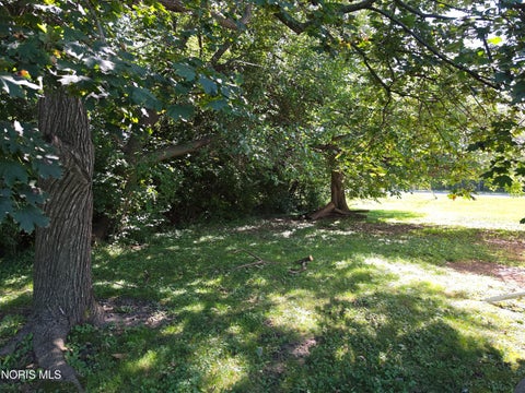 Tiny photo for 949 Ansonia Street, Oregon, OH 43616 (MLS # 10014781)