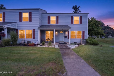Photo of 3766 Lakepointe Drive, Northwood, OH 43619 (MLS # 10012757)