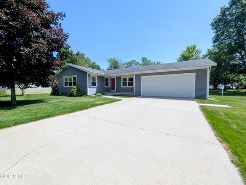 Photo of 714 E North Street, West Unity, OH 43570 (MLS # 10010164)