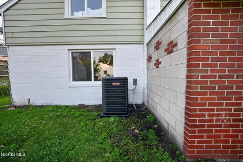 Tiny photo for 5638 Douglas Road, Toledo, OH 43613 (MLS # 10013084)