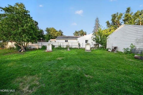 Tiny photo for 5638 Douglas Road, Toledo, OH 43613 (MLS # 10013084)