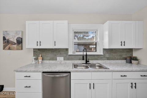 Tiny photo for 5638 Douglas Road, Toledo, OH 43613 (MLS # 10013084)