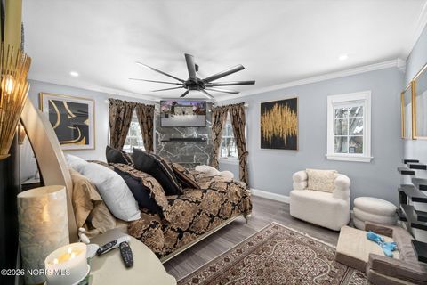 Tiny photo for 2410 Drummond Road, Toledo, OH 43606 (MLS # 10004054)