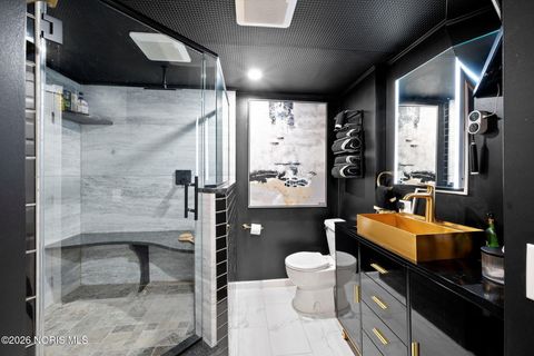 Tiny photo for 2410 Drummond Road, Toledo, OH 43606 (MLS # 10004054)