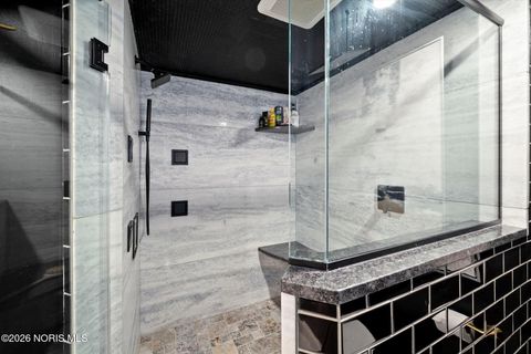 Tiny photo for 2410 Drummond Road, Toledo, OH 43606 (MLS # 10004054)