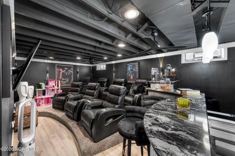 Tiny photo for 2410 Drummond Road, Toledo, OH 43606 (MLS # 10004054)