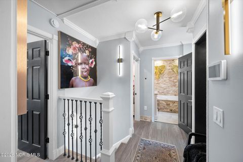 Tiny photo for 2410 Drummond Road, Toledo, OH 43606 (MLS # 10004054)