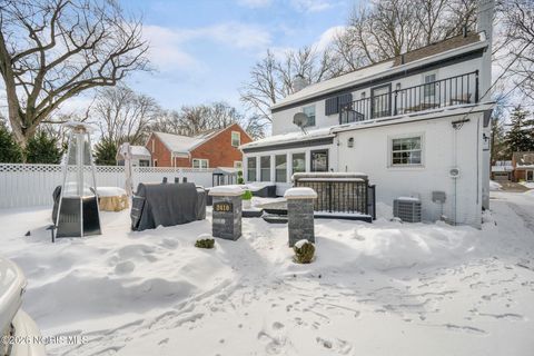 Tiny photo for 2410 Drummond Road, Toledo, OH 43606 (MLS # 10004054)