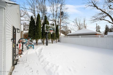 Tiny photo for 2410 Drummond Road, Toledo, OH 43606 (MLS # 10004054)