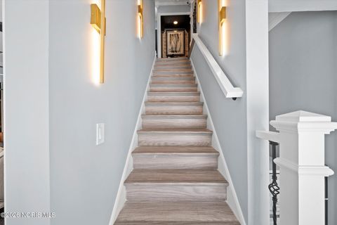 Tiny photo for 2410 Drummond Road, Toledo, OH 43606 (MLS # 10004054)