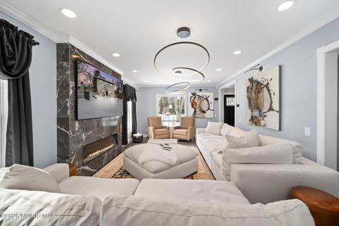 Tiny photo for 2410 Drummond Road, Toledo, OH 43606 (MLS # 10004054)