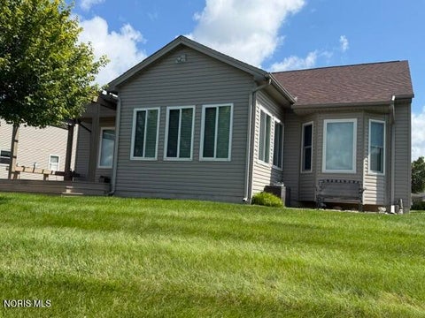 Tiny photo for 4838 Skipper Court, Maumee, OH 43537 (MLS # 10012634)