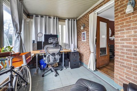 Tiny photo for 135 Amherst Drive, Toledo, OH 43614 (MLS # 10005768)