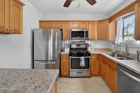 Tiny photo for 135 Amherst Drive, Toledo, OH 43614 (MLS # 10005768)