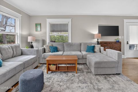 Tiny photo for 135 Amherst Drive, Toledo, OH 43614 (MLS # 10005768)