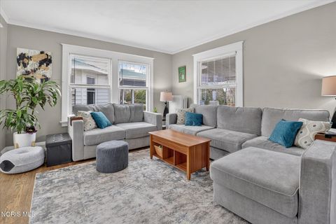 Tiny photo for 135 Amherst Drive, Toledo, OH 43614 (MLS # 10005768)