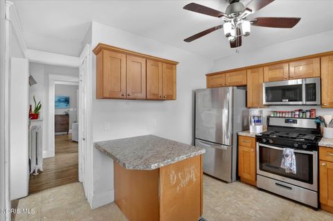 Tiny photo for 135 Amherst Drive, Toledo, OH 43614 (MLS # 10005768)