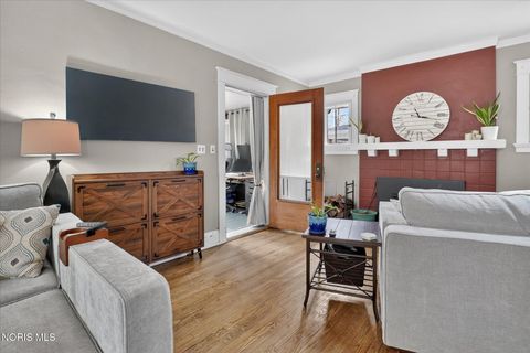 Tiny photo for 135 Amherst Drive, Toledo, OH 43614 (MLS # 10005768)