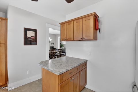 Tiny photo for 135 Amherst Drive, Toledo, OH 43614 (MLS # 10005768)