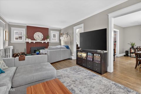 Tiny photo for 135 Amherst Drive, Toledo, OH 43614 (MLS # 10005768)