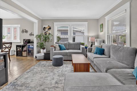 Tiny photo for 135 Amherst Drive, Toledo, OH 43614 (MLS # 10005768)