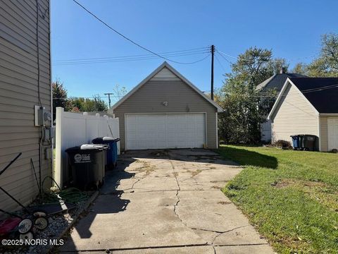 Tiny photo for 310 Whittemore Street, Toledo, OH 43605 (MLS # 10000390)