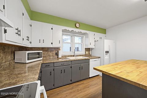 Tiny photo for 608 West Street, Carey, OH 43316 (MLS # 10001604)