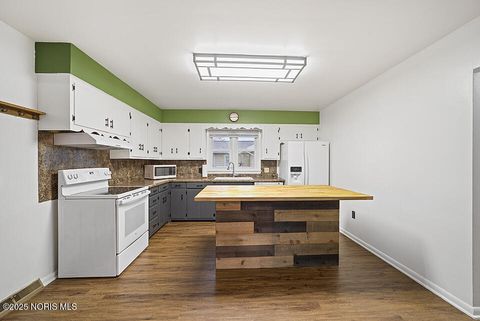 Tiny photo for 608 West Street, Carey, OH 43316 (MLS # 10001604)