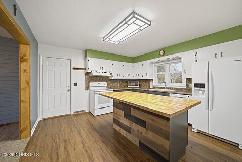 Tiny photo for 608 West Street, Carey, OH 43316 (MLS # 10001604)