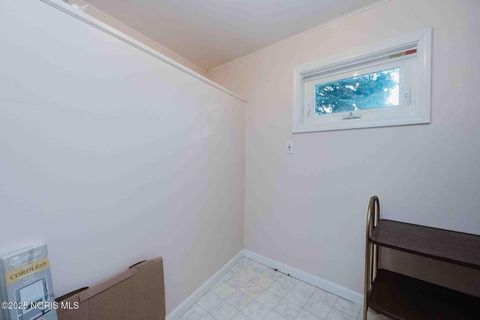 Tiny photo for 712 W Tiffin Street, Fostoria, OH 44830 (MLS # 10002371)