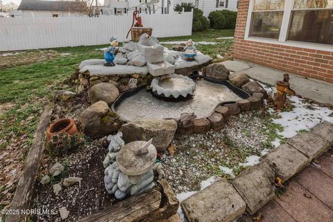 Tiny photo for 712 W Tiffin Street, Fostoria, OH 44830 (MLS # 10002371)