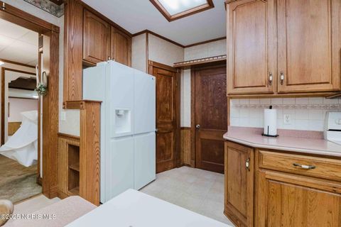 Tiny photo for 712 W Tiffin Street, Fostoria, OH 44830 (MLS # 10002371)